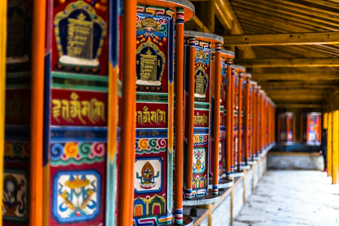 西藏跟团7天要花费多少钱？去西藏跟团旅游七天路线